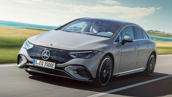 Mercedes-Benz dự kiến dừng sản xuất hai mẫu xe điện